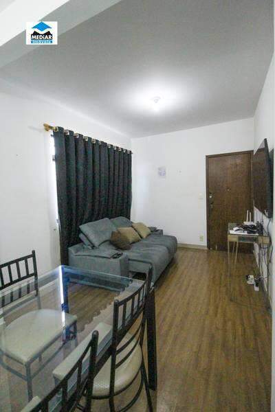 Apartamento à venda com 3 quartos, 87m² - Foto 2