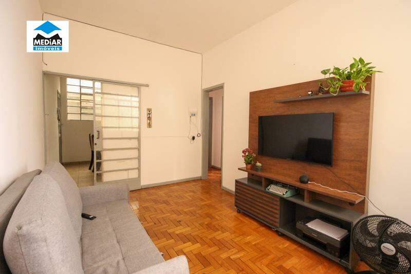 Apartamento à venda com 2 quartos, 75m² - Foto 1