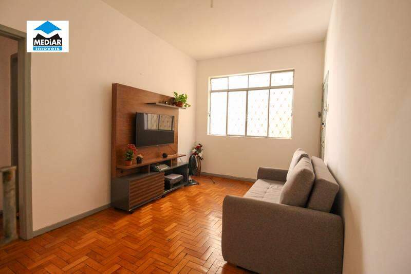 Apartamento à venda com 2 quartos, 75m² - Foto 2