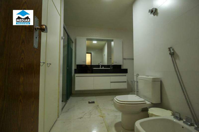 Apartamento à venda com 4 quartos, 190m² - Foto 12