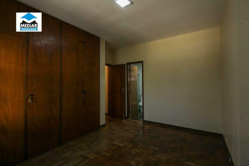 Apartamento à venda com 4 quartos, 190m² - Foto 18