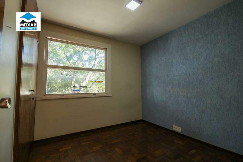 Apartamento à venda com 4 quartos, 190m² - Foto 3