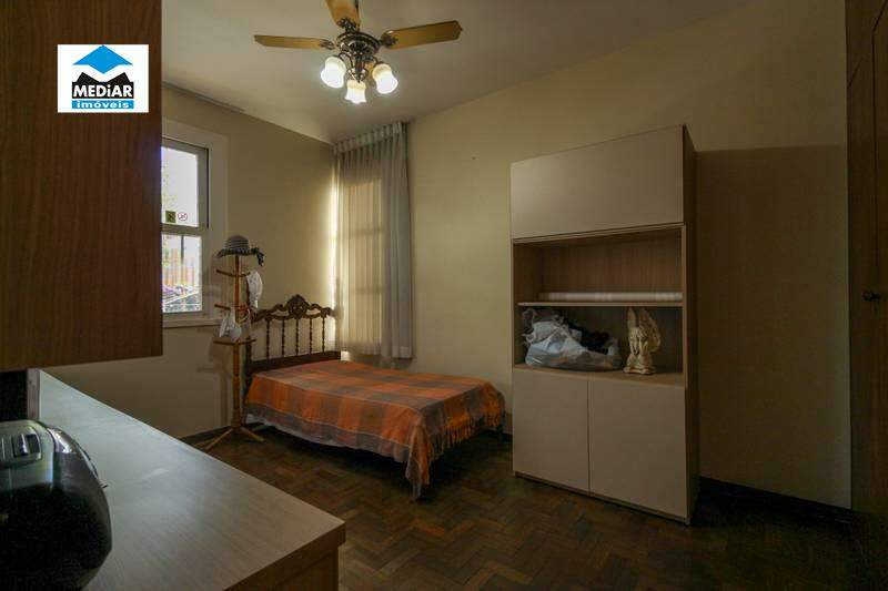 Apartamento à venda com 4 quartos, 190m² - Foto 4