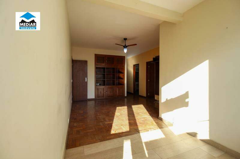 Apartamento à venda com 4 quartos, 190m² - Foto 5