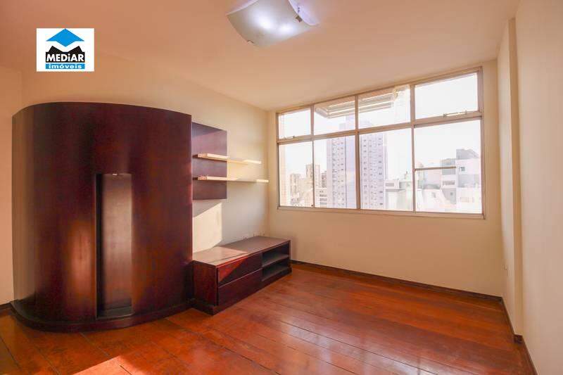 Apartamento à venda com 4 quartos, 190m² - Foto 5