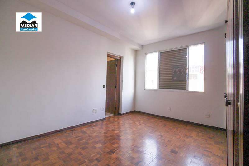 Apartamento à venda com 4 quartos, 190m² - Foto 9