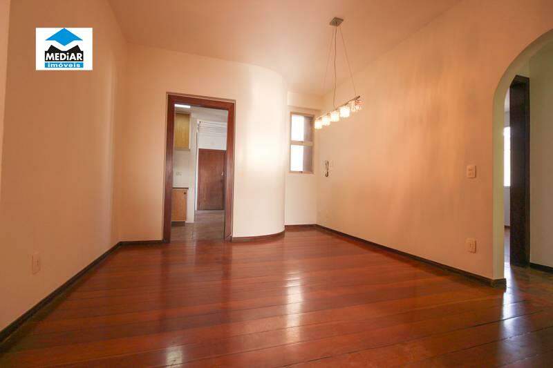 Apartamento à venda com 4 quartos, 190m² - Foto 4