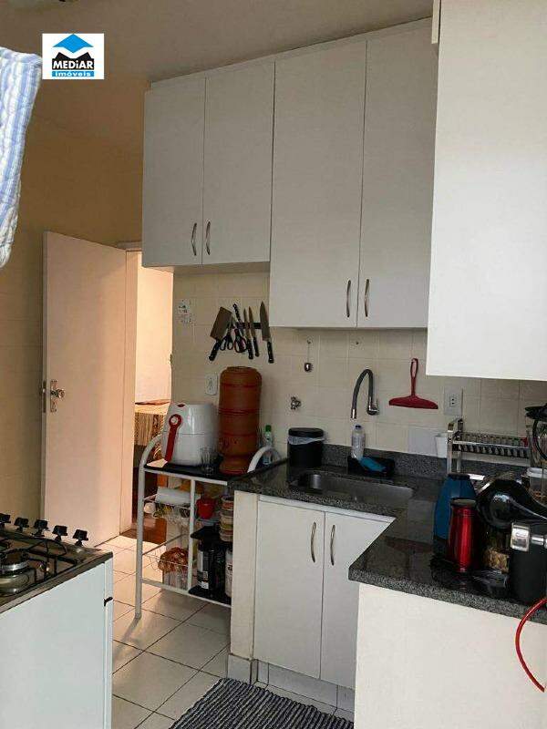 Apartamento à venda com 2 quartos, 75m² - Foto 14