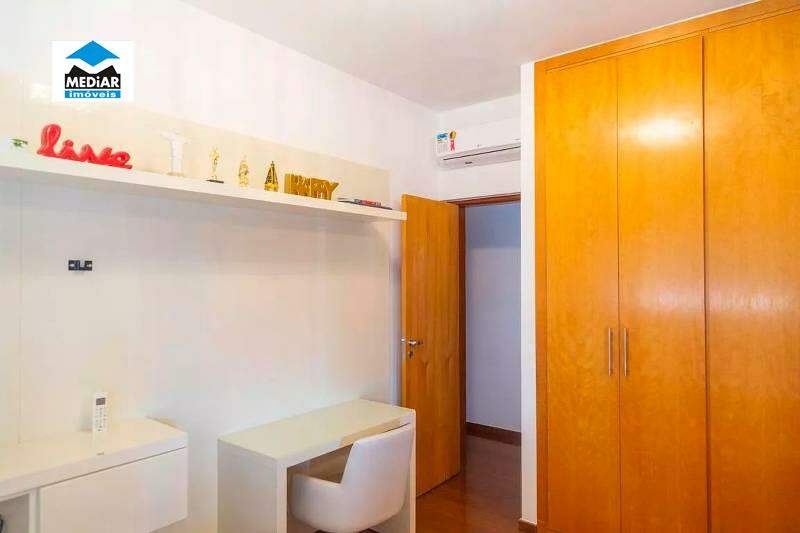 Apartamento à venda com 4 quartos, 178m² - Foto 8