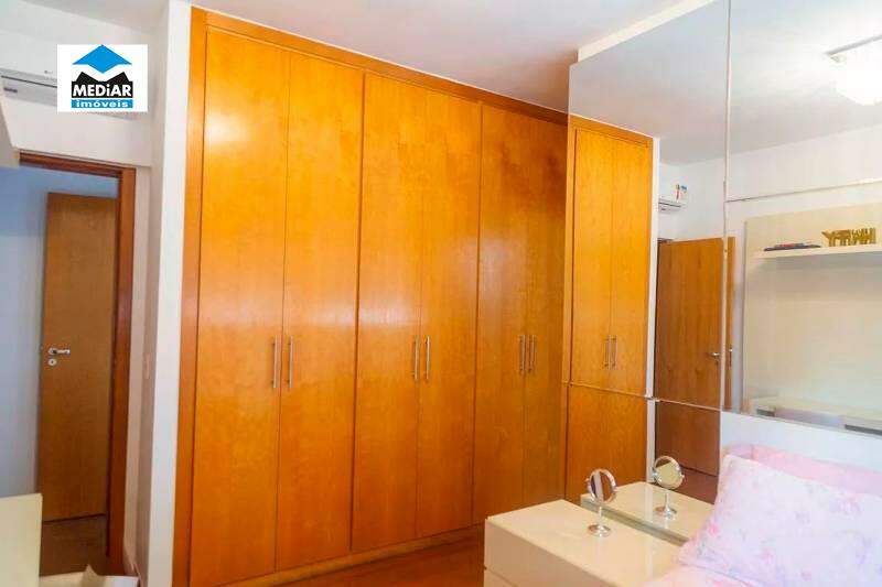 Apartamento à venda com 4 quartos, 178m² - Foto 9