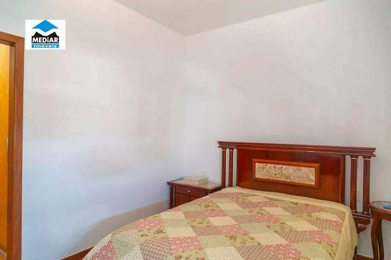 Apartamento à venda com 4 quartos, 178m² - Foto 12