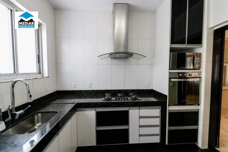 Apartamento à venda com 4 quartos, 135m² - Foto 18