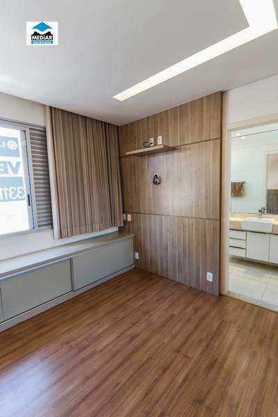 Apartamento à venda com 4 quartos, 135m² - Foto 9