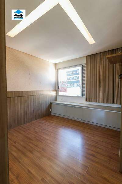 Apartamento à venda com 4 quartos, 135m² - Foto 11