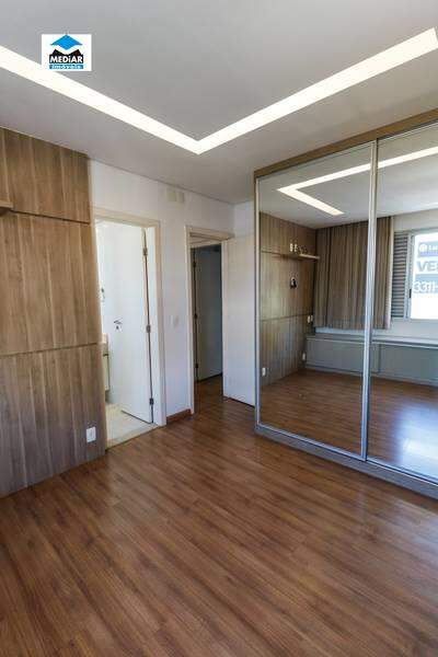 Apartamento à venda com 4 quartos, 135m² - Foto 8