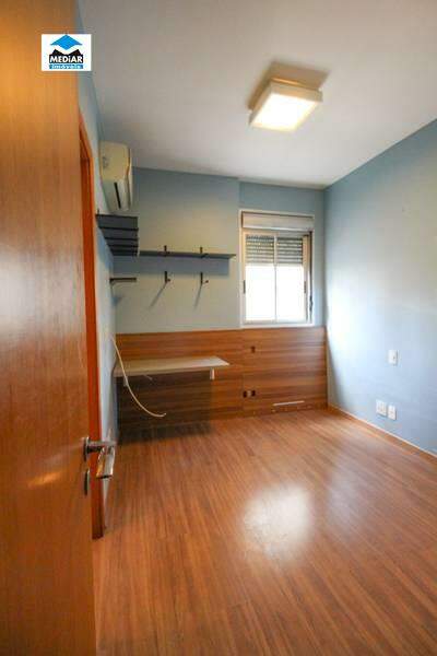 Apartamento à venda com 4 quartos, 134m² - Foto 7