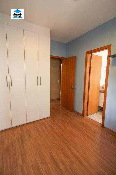 Apartamento à venda com 4 quartos, 134m² - Foto 12