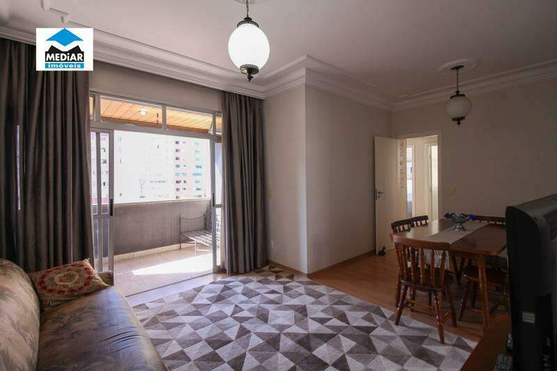 Apartamento à venda com 3 quartos, 90m² - Foto 1