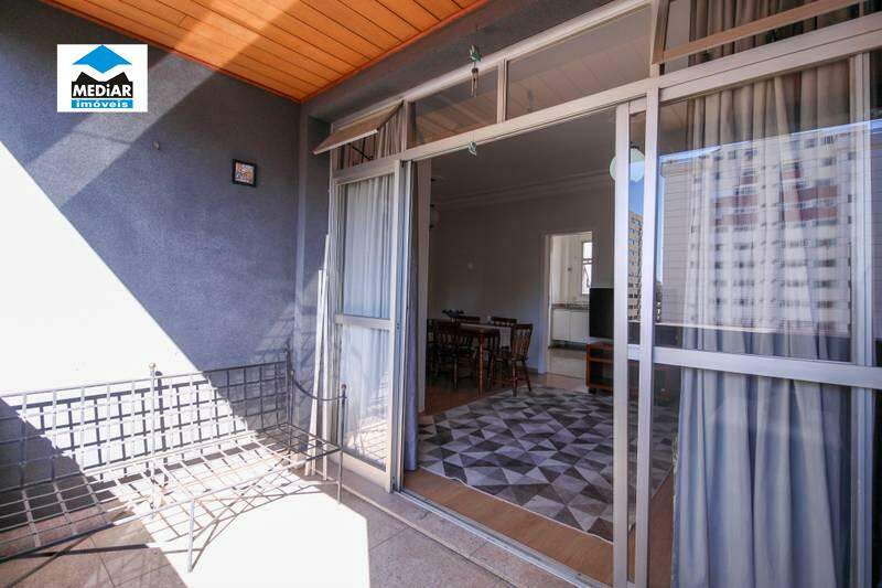 Apartamento à venda com 3 quartos, 90m² - Foto 4