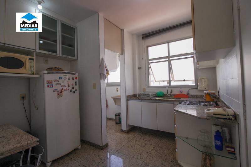 Apartamento à venda com 3 quartos, 90m² - Foto 13