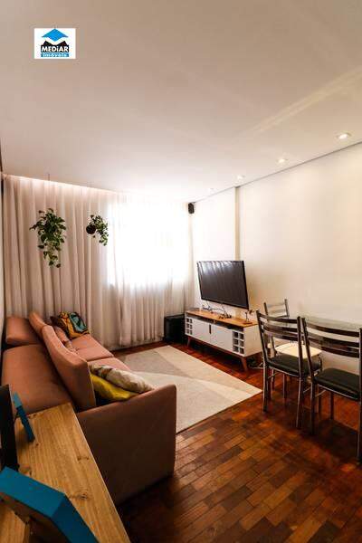 Apartamento à venda com 2 quartos, 60m² - Foto 3