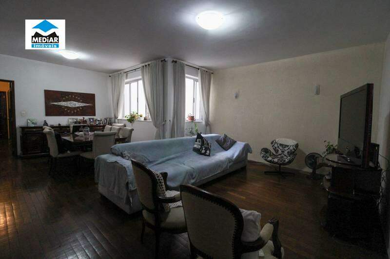 Apartamento à venda com 4 quartos, 159m² - Foto 2