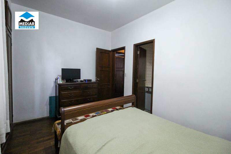 Apartamento à venda com 4 quartos, 159m² - Foto 17