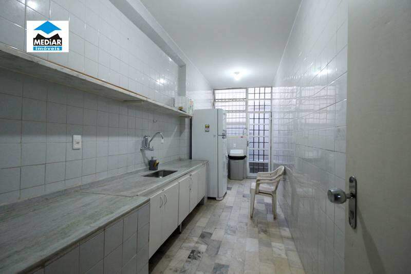 Apartamento à venda com 4 quartos, 159m² - Foto 18