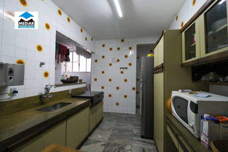 Apartamento à venda com 4 quartos, 159m² - Foto 4