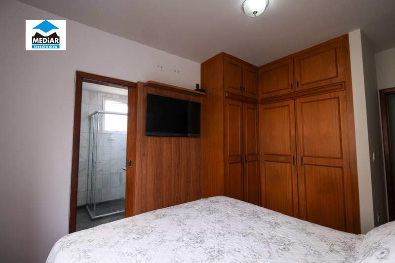 Apartamento à venda com 4 quartos, 165m² - Foto 13