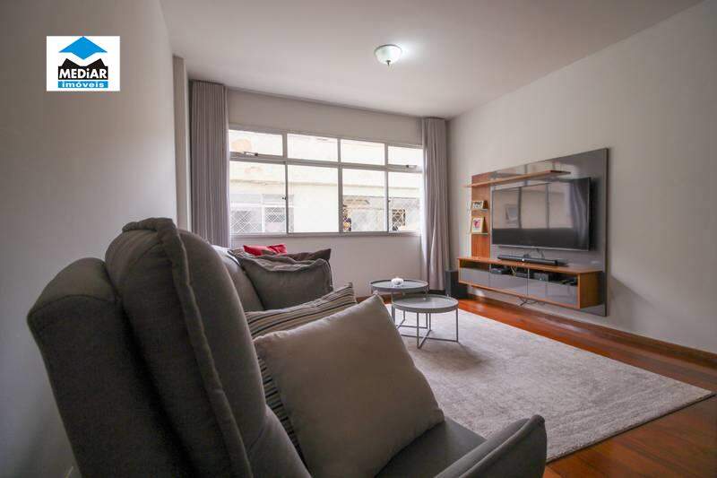 Apartamento à venda com 4 quartos, 165m² - Foto 2