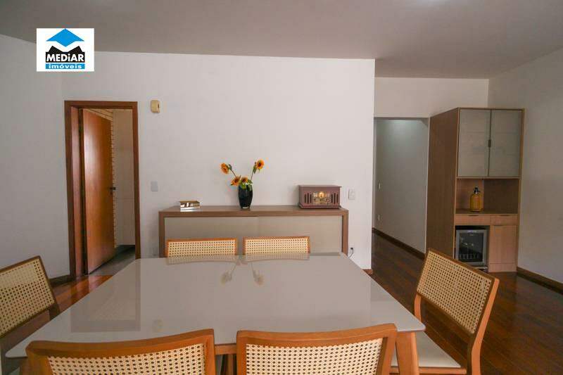 Apartamento à venda com 4 quartos, 165m² - Foto 5