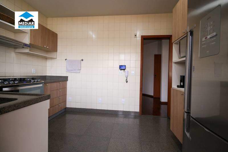 Apartamento à venda com 4 quartos, 165m² - Foto 7