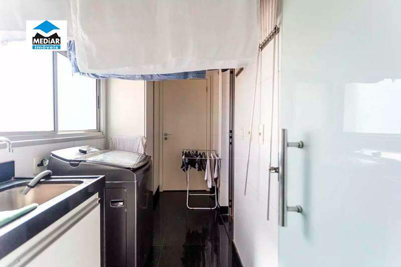 Apartamento à venda com 4 quartos, 200m² - Foto 13