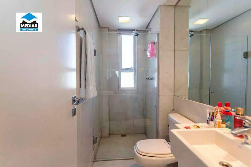 Apartamento à venda com 4 quartos, 200m² - Foto 12