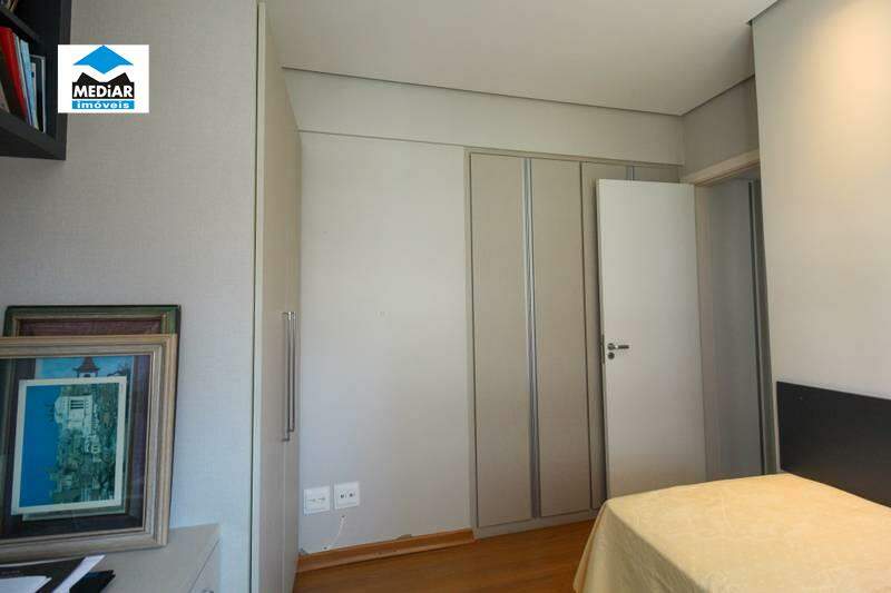 Apartamento à venda com 2 quartos, 67m² - Foto 5