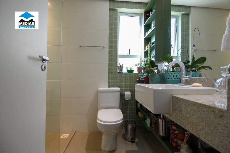 Apartamento à venda com 2 quartos, 67m² - Foto 11