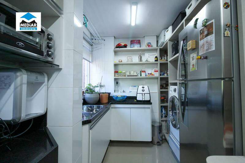 Apartamento à venda com 2 quartos, 67m² - Foto 8