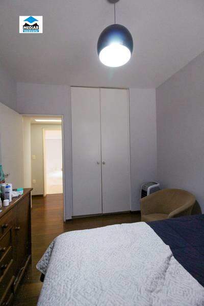 Apartamento à venda com 3 quartos, 200m² - Foto 12