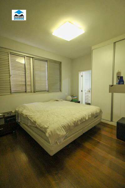 Apartamento à venda com 3 quartos, 200m² - Foto 14