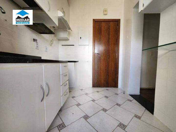 Apartamento à venda com 3 quartos, 81m² - Foto 18