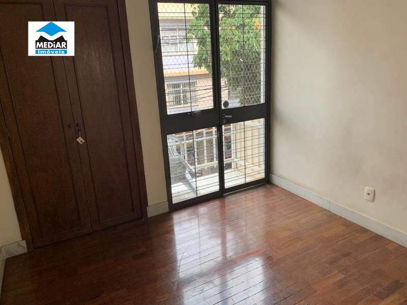 Apartamento à venda com 3 quartos, 90m² - Foto 2