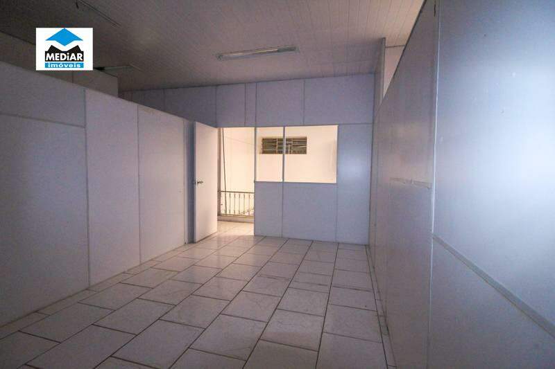 Casa à venda com 5 quartos, 318m² - Foto 20