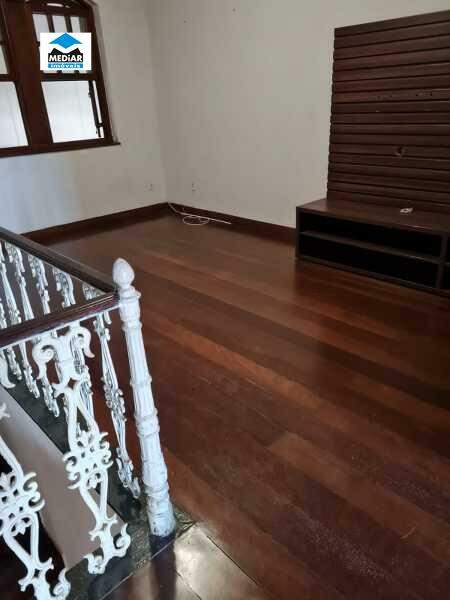 Casa à venda com 5 quartos, 318m² - Foto 8