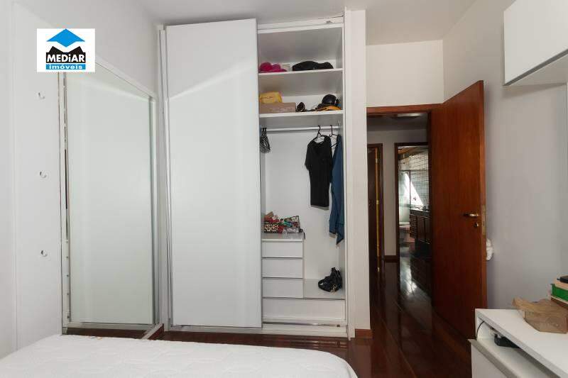 Apartamento à venda com 4 quartos, 152m² - Foto 8