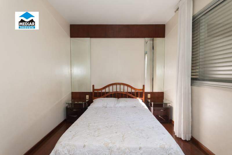 Apartamento à venda com 4 quartos, 152m² - Foto 10