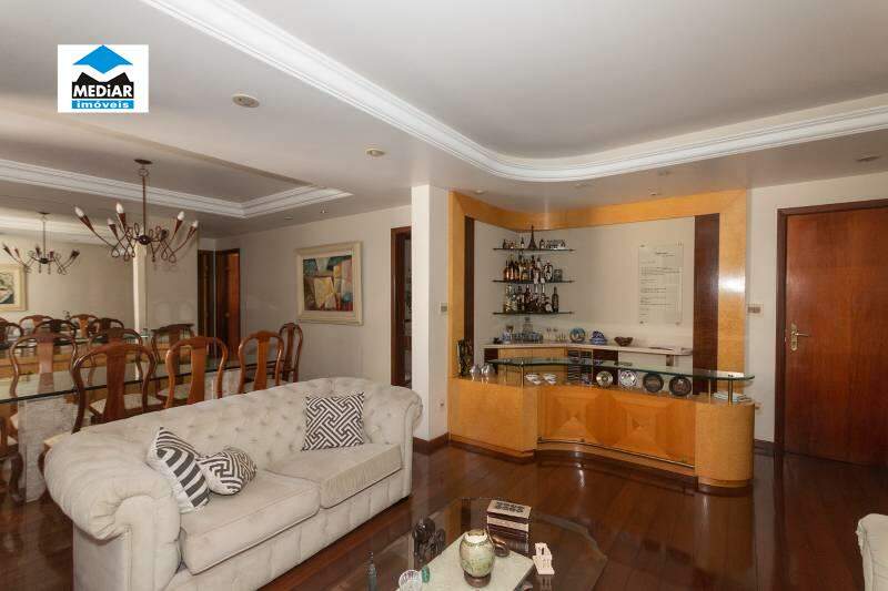 Apartamento à venda com 4 quartos, 152m² - Foto 17