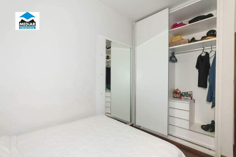 Apartamento à venda com 4 quartos, 152m² - Foto 4