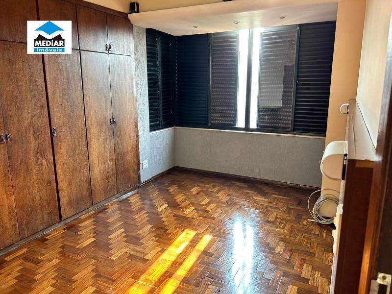 Cobertura à venda com 4 quartos, 245m² - Foto 9