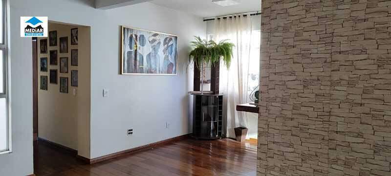 Apartamento à venda com 3 quartos, 110m² - Foto 1